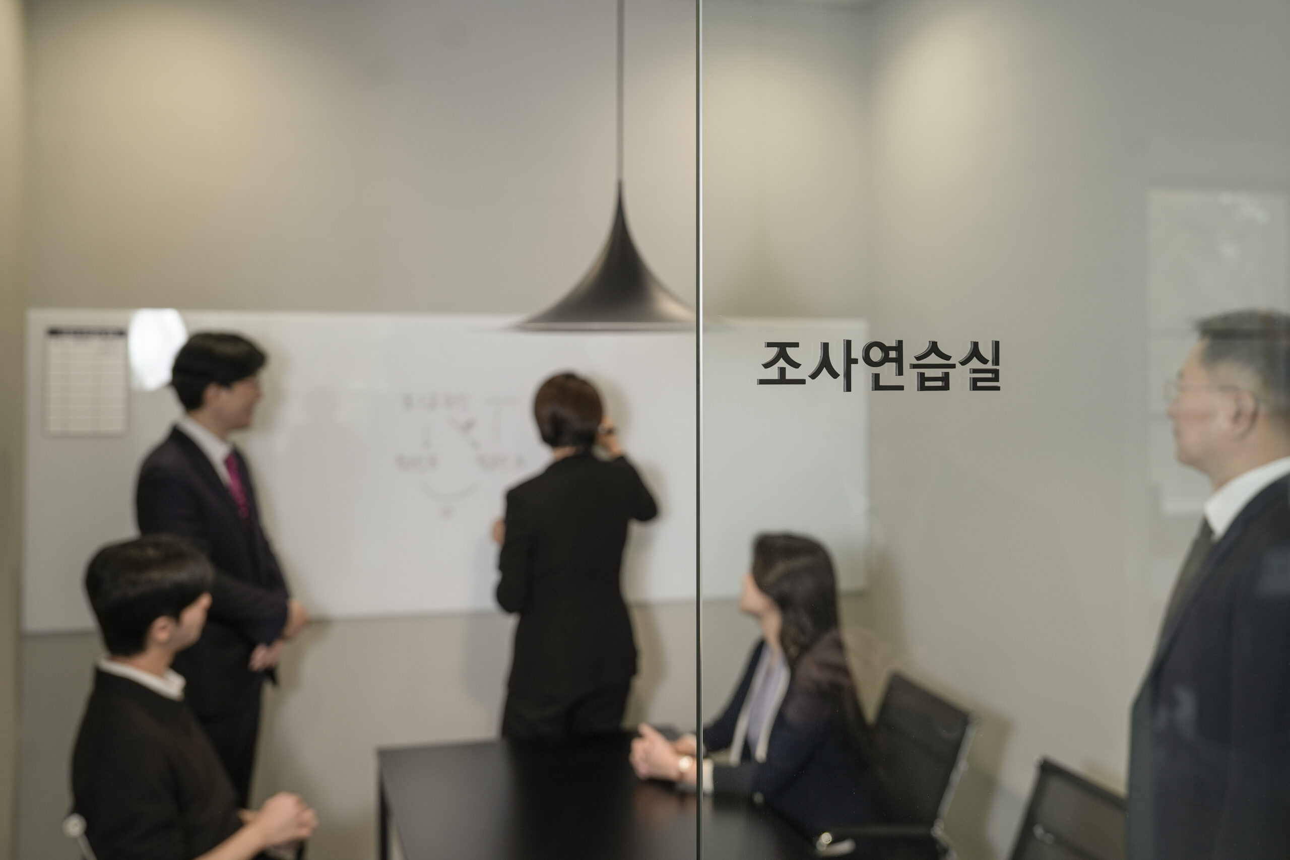 군경찰·군검찰 수사 과정에 맞춘 예상 질문 준비와 답변 전략 시뮬레이션 지원